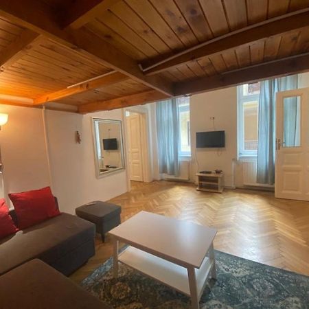 Ac With Free Parking At Acacia St, City Center Budapeşte Dış mekan fotoğraf
