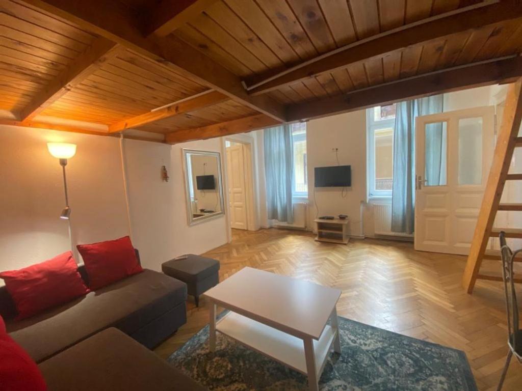 Ac With Free Parking At Acacia St, City Center Budapeşte Dış mekan fotoğraf
