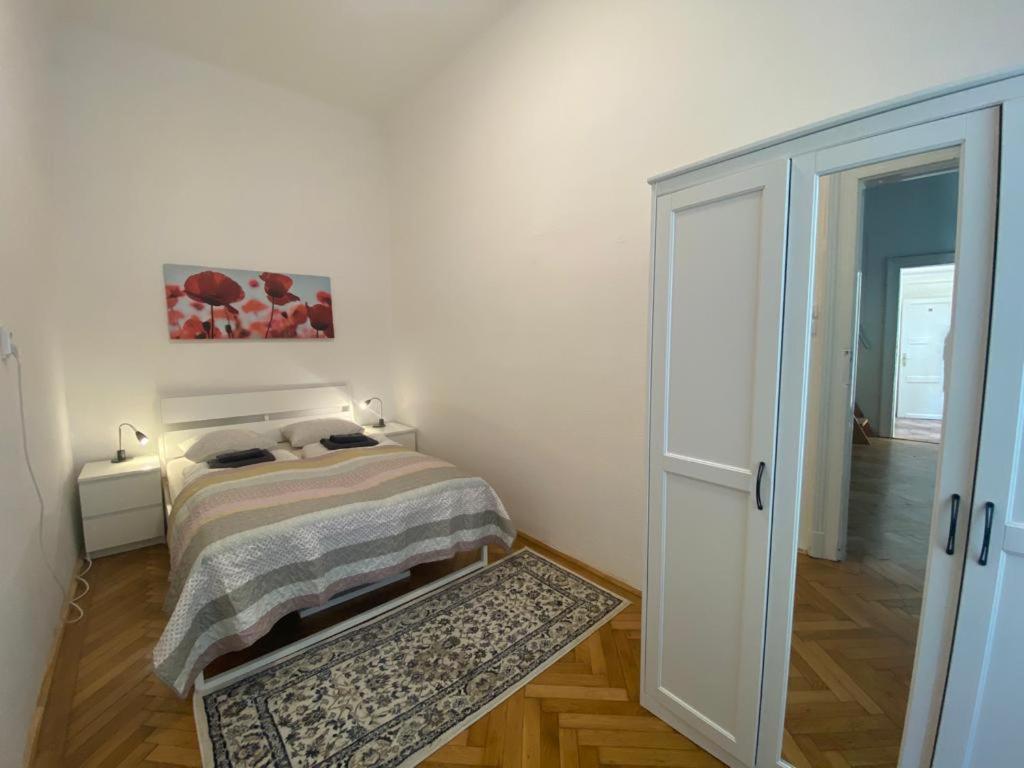 Ac With Free Parking At Acacia St, City Center Budapeşte Dış mekan fotoğraf
