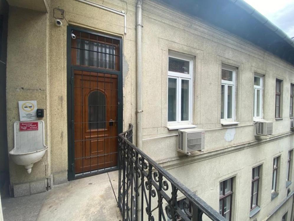 Ac With Free Parking At Acacia St, City Center Budapeşte Dış mekan fotoğraf